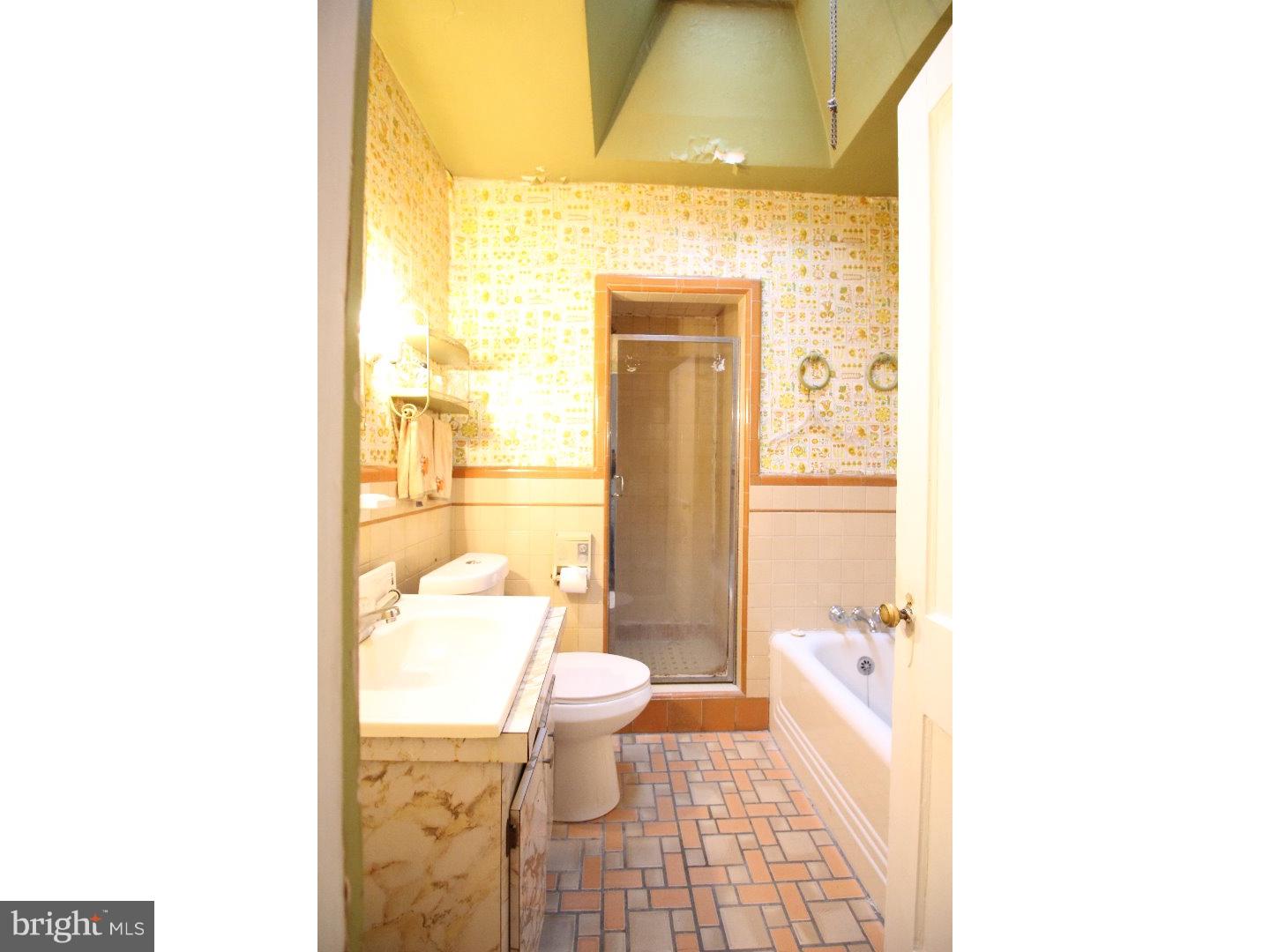 7005 Georgian Road Philadelphia, PA 19138 - Photo 13 of 16 Bathroom