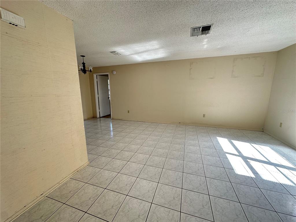 14301 Lofton Way Tampa, FL 33625 - Photo 7 of 21