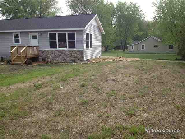 7441 Lakeshore Road Lexington, MI 48450 - Photo 2 of 23 31143736-1.JPG