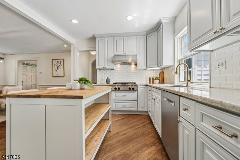 25 W Road Short Hills, NJ 07078 - Photo 8 of 46