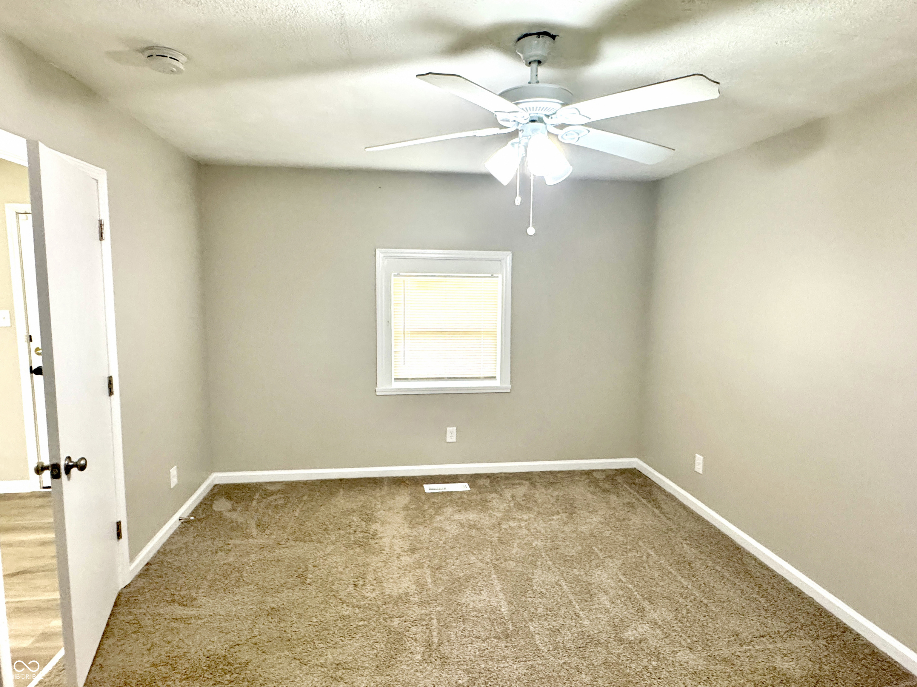 2009 Gent Avenue Indianapolis, IN 46202 - Photo 13 of 35