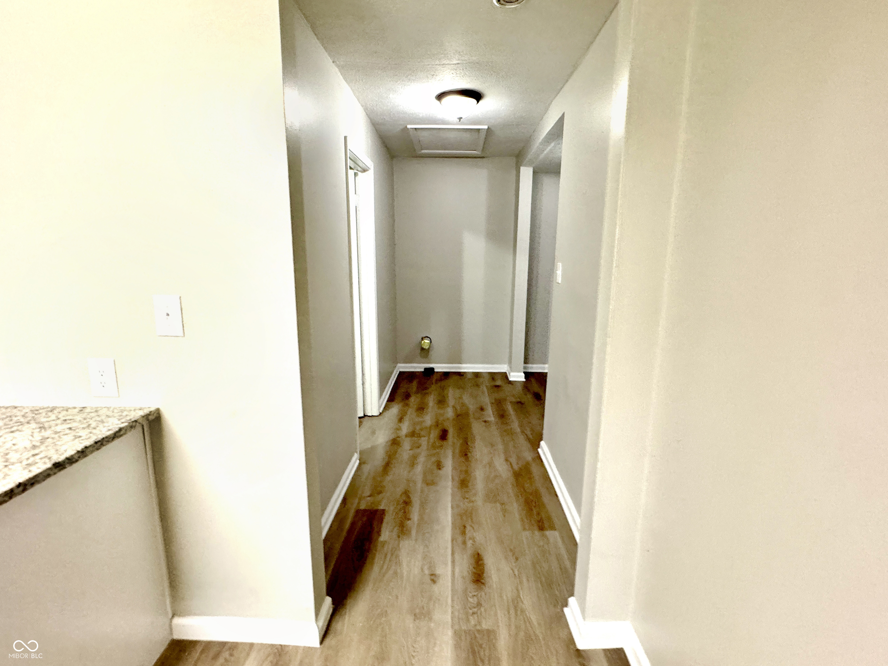 2009 Gent Avenue Indianapolis, IN 46202 - Photo 19 of 35