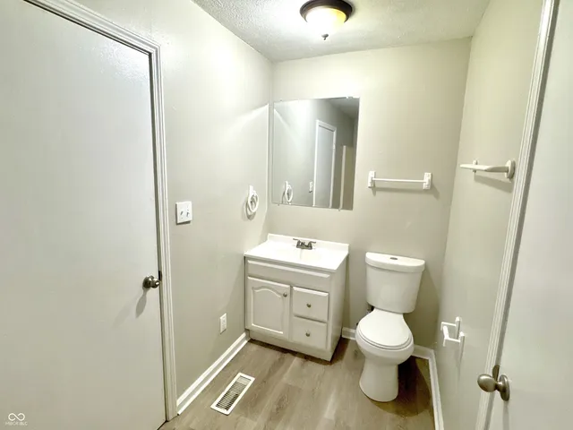 $124,900 | 2009 Gent Avenue, Indianapolis, IN 46202