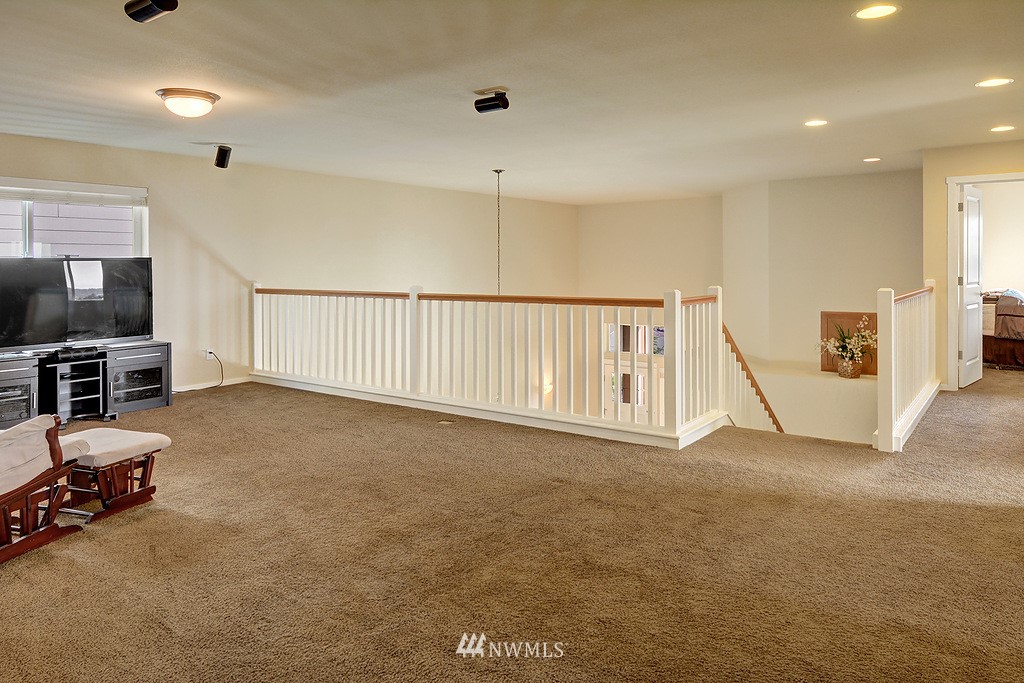 4127 222nd Place Southeast Bothell, WA 98021 - Photo 9 of 18
