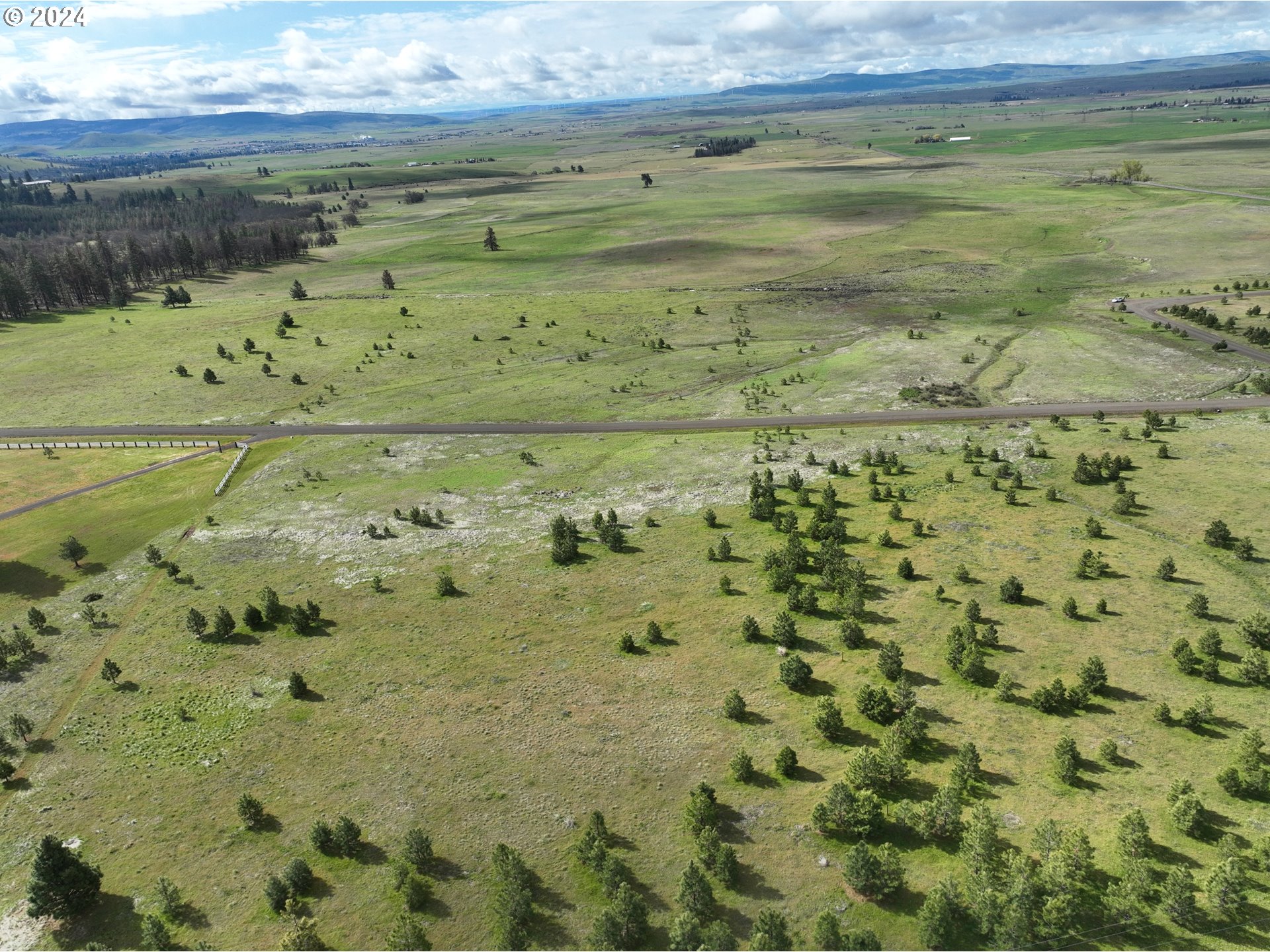 38 Wildhorse Ranch Road Goldendale, WA 98620 - Photo 11 of 22 a view of a field with an ocean