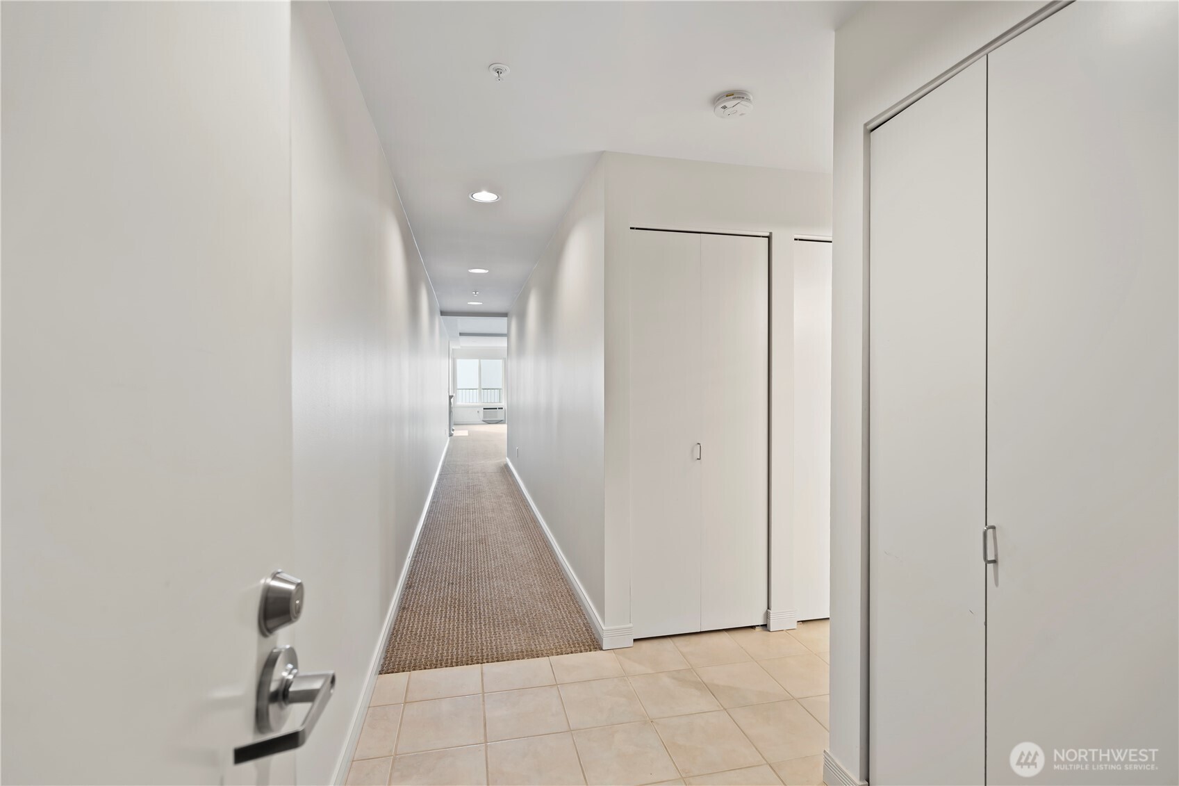 601 West Mercer Place, Unit 401 Seattle, WA 98119 - Photo 4 of 25