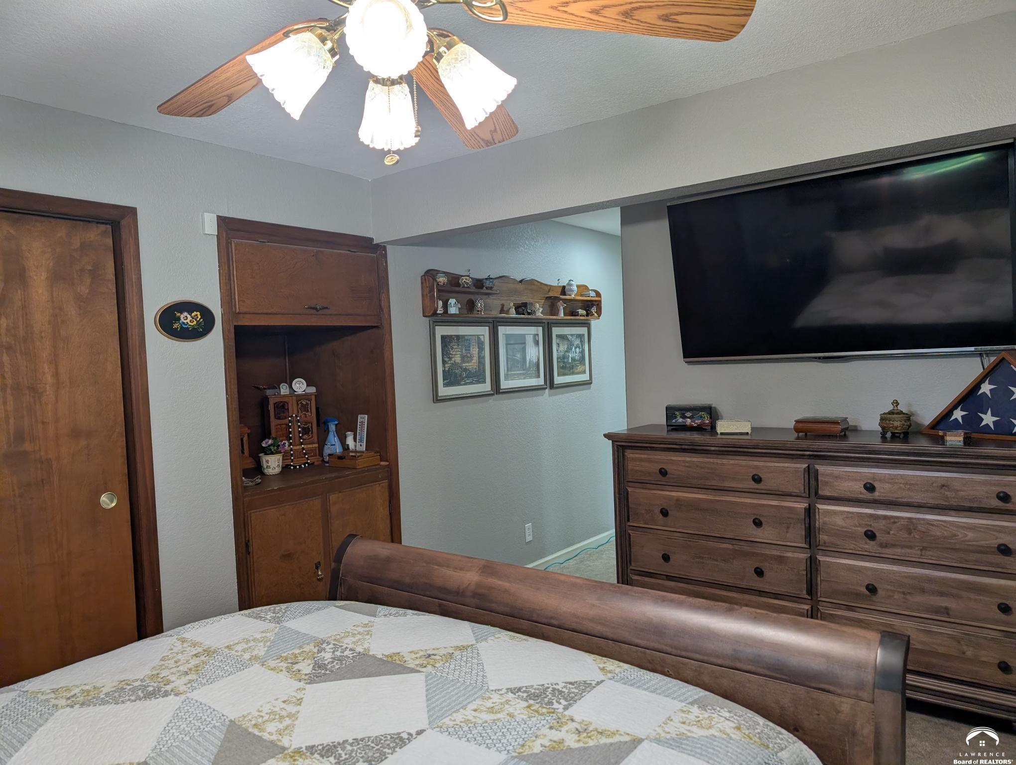1203 North 1800th Road Lawrence, KS 66049 - Photo 22 of 37