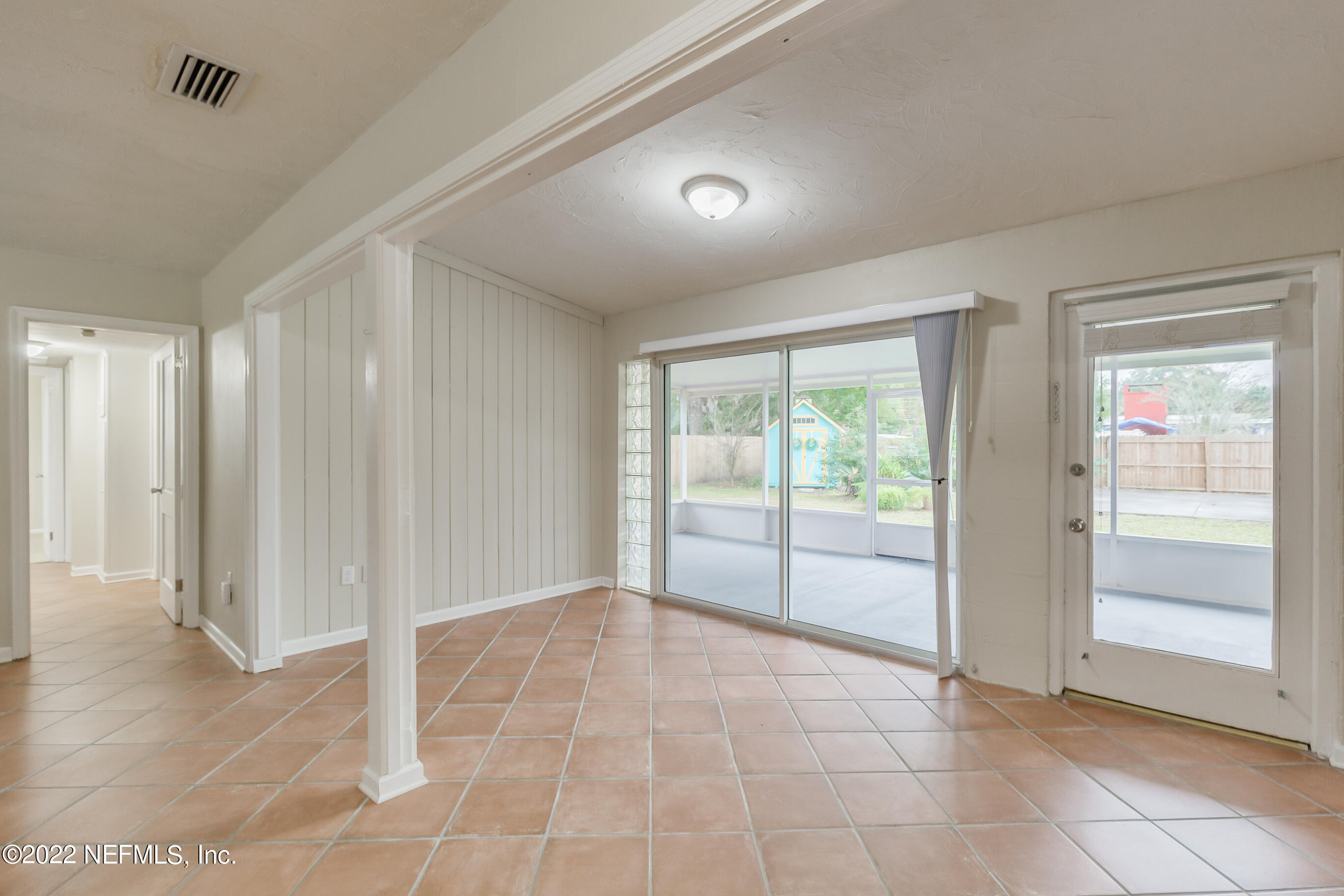 1032 Ibis Road Jacksonville, FL 32216 - Photo 12 of 27 904RealEstatePhotography.com-36