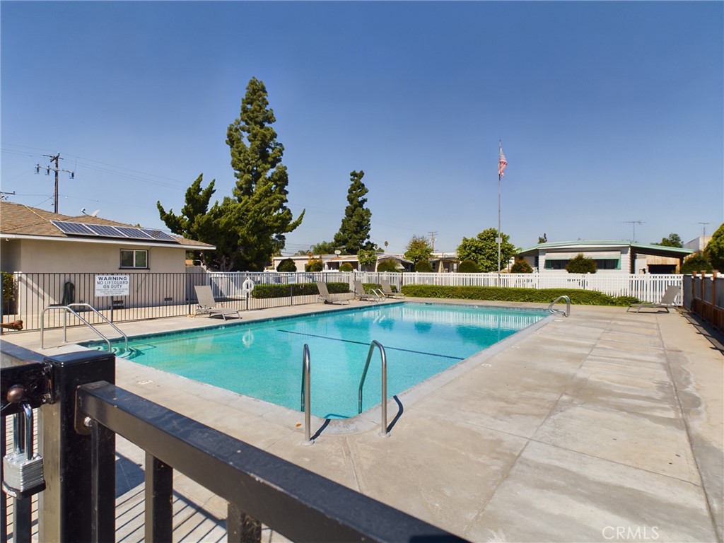 16600 Orange Avenue, Unit 55 Paramount, CA 90723 - Photo 15 of 18