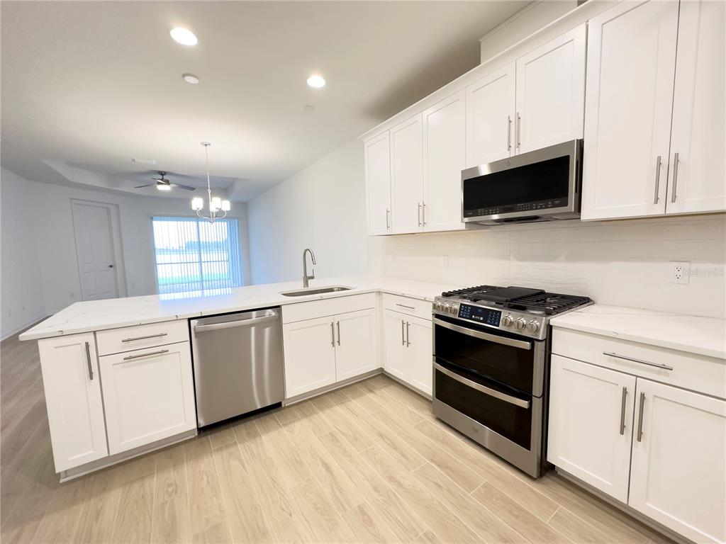 17929 Cherished Loop Lakewood Ranch, FL 34211 - Photo 6 of 30