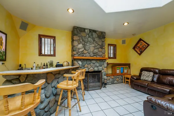 $799,000 | 1096 West Standley Street, Ukiah, CA 95482