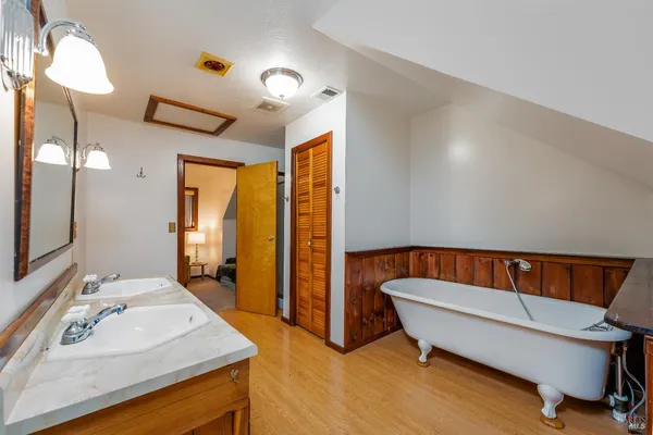 $799,000 | 1096 West Standley Street, Ukiah, CA 95482