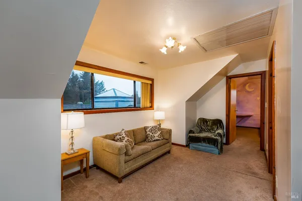 $799,000 | 1096 West Standley Street, Ukiah, CA 95482