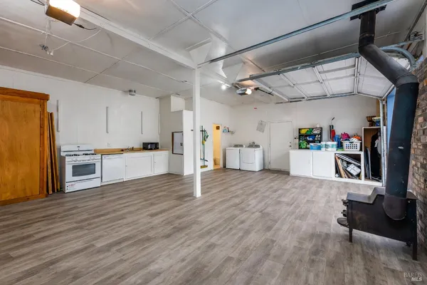 $799,000 | 1096 West Standley Street, Ukiah, CA 95482