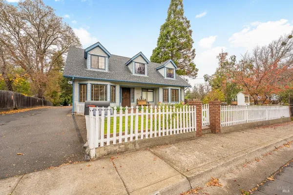 $799,000 | 1096 West Standley Street, Ukiah, CA 95482