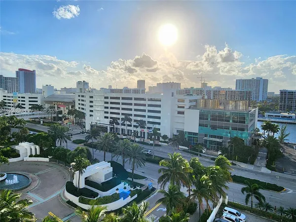 a picture of city view