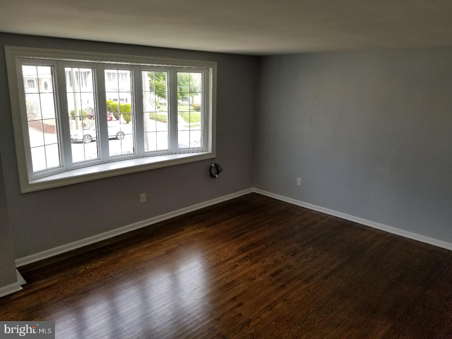 10219 Calera Road Philadelphia, PA 19114 - Photo 3 of 23 Gallery Image 3