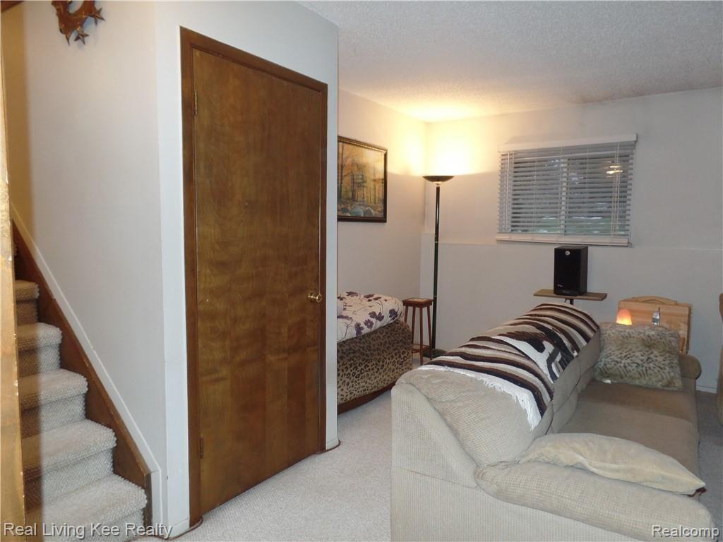 3407 Rockhaven Avenue Rochester, MI 48309 - Photo 14 of 30 SAM_2101.JPG