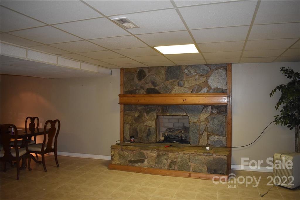 1535 Long Branch Road Grover, NC 28073 - Photo 3 of 20