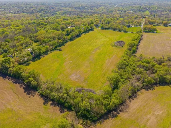 $495,000 | 701 South Jones Road, Independence, MO 64056