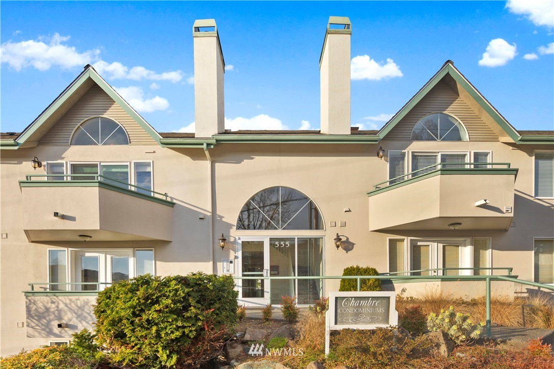 555 Walnut Street, Unit 15 Edmonds, WA 98020 - Photo 1 of 40 Gallery Image 1