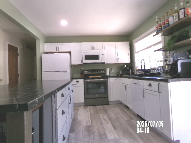 3593 North Dove Drive Decatur, IL 62526 - Photo 15 of 36 Gallery Image 15