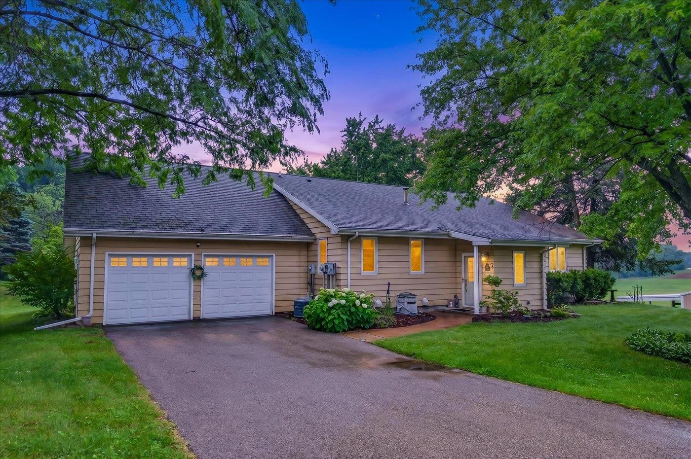 541 Union Brooklyn, WI 53521 - Photo 1 of 90 Gallery Image 1
