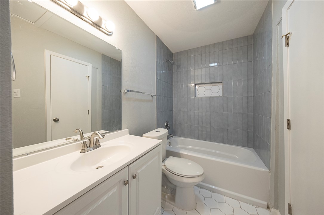 4900 Hawk Cove, Unit B Austin, TX 78745 - Photo 17 of 20