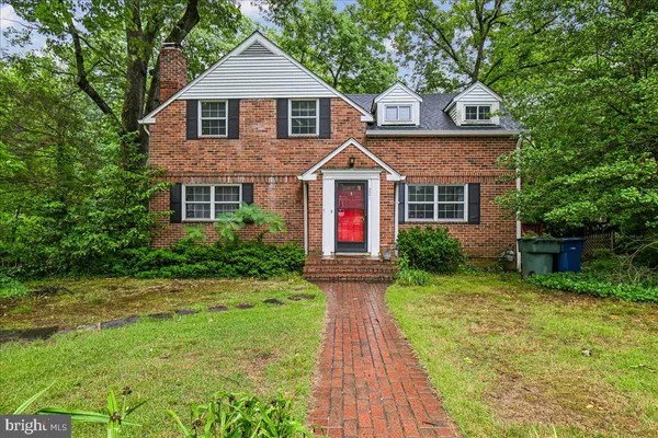 $5,000 | 3201 Circle Hill Road, Alexandria, VA 22305