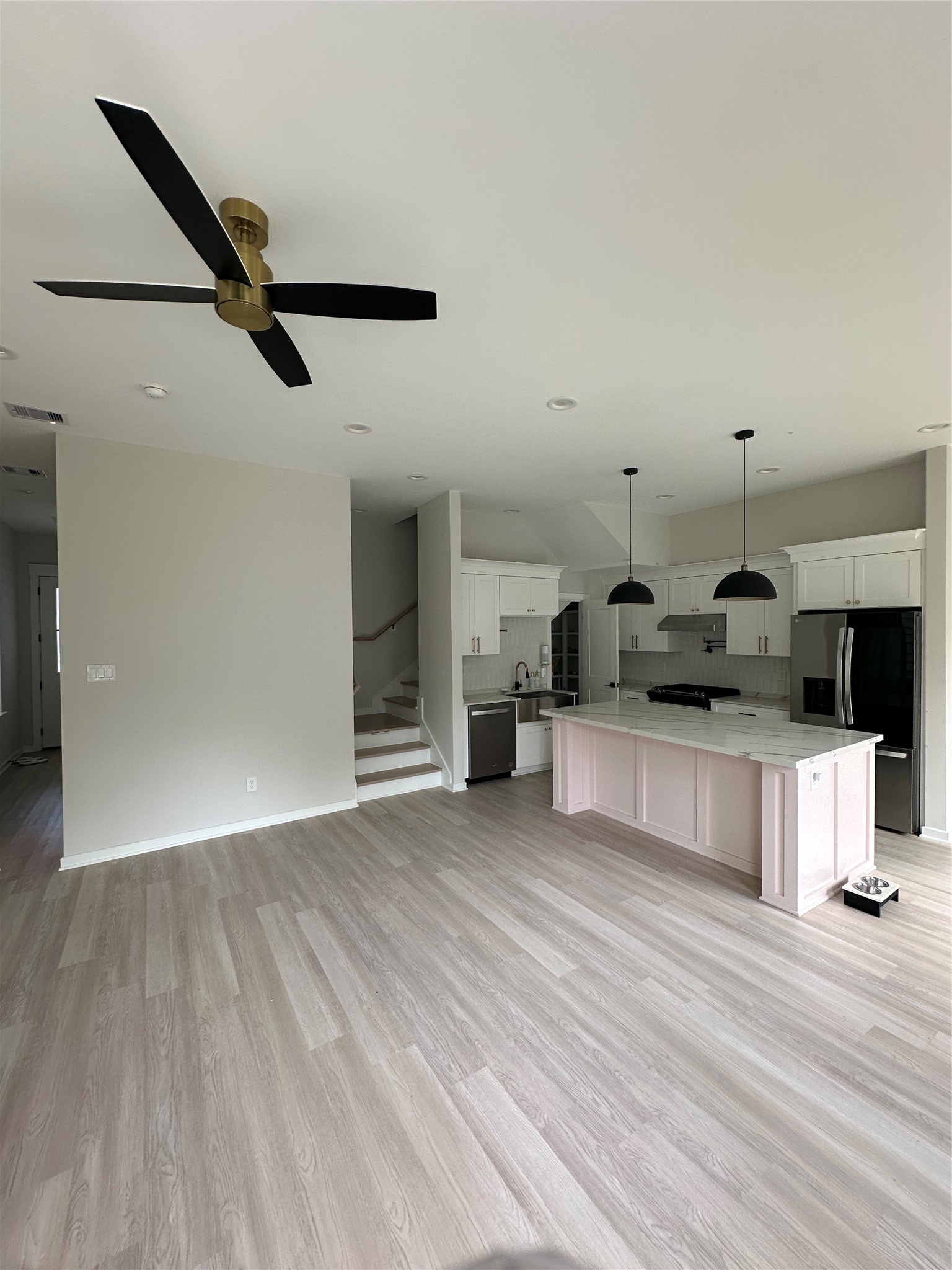 2032 West Tidwell Road Houston, TX 77091 - Photo 6 of 32