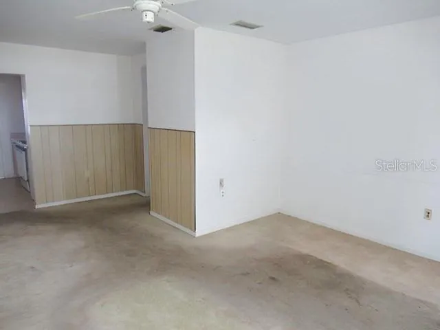 an empty room with a empty space