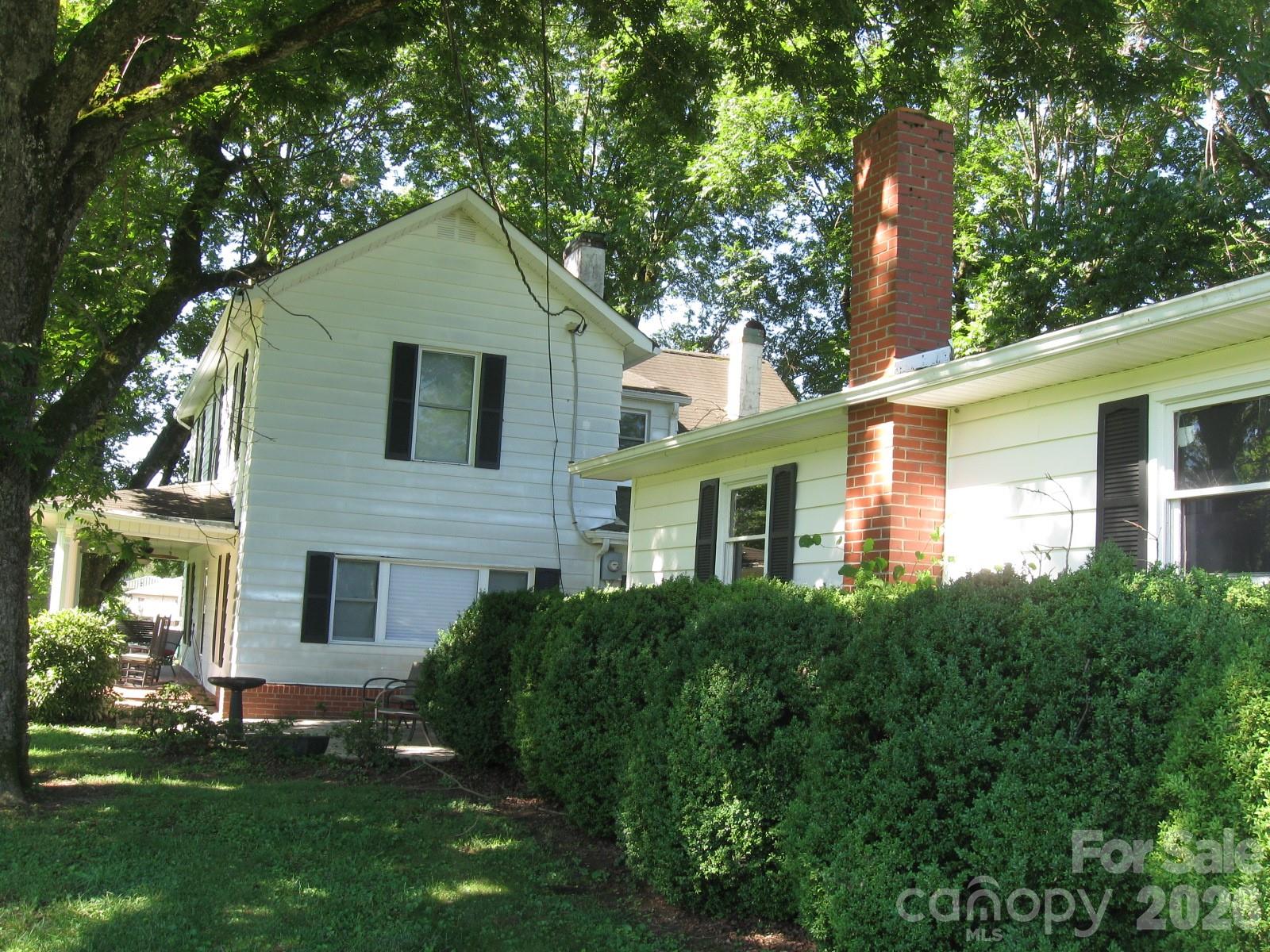 3817 Hartland Road Morganton, NC 28655 - Photo 4 of 21 Gallery Image 4