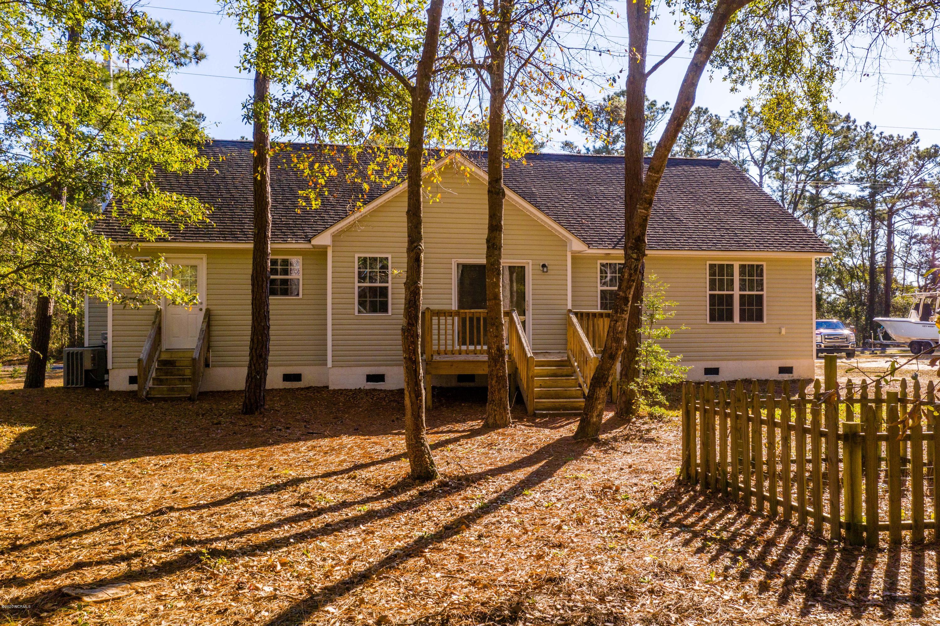 468 Bogue Loop Road Bogue, NC 28570 - Photo 17 of 46 468 Bouge Loop-23