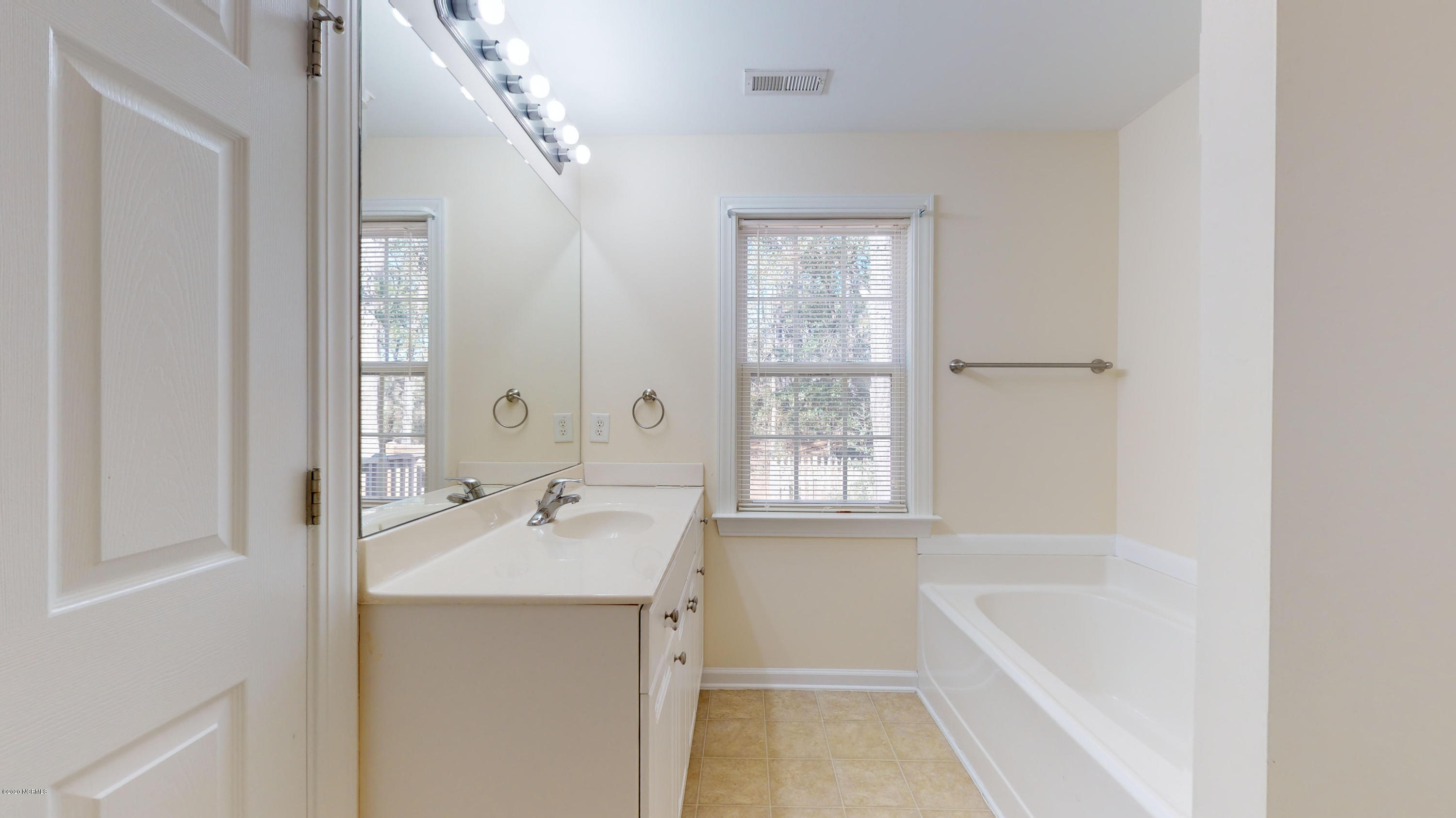 468 Bogue Loop Road Bogue, NC 28570 - Photo 23 of 46 Master Bath