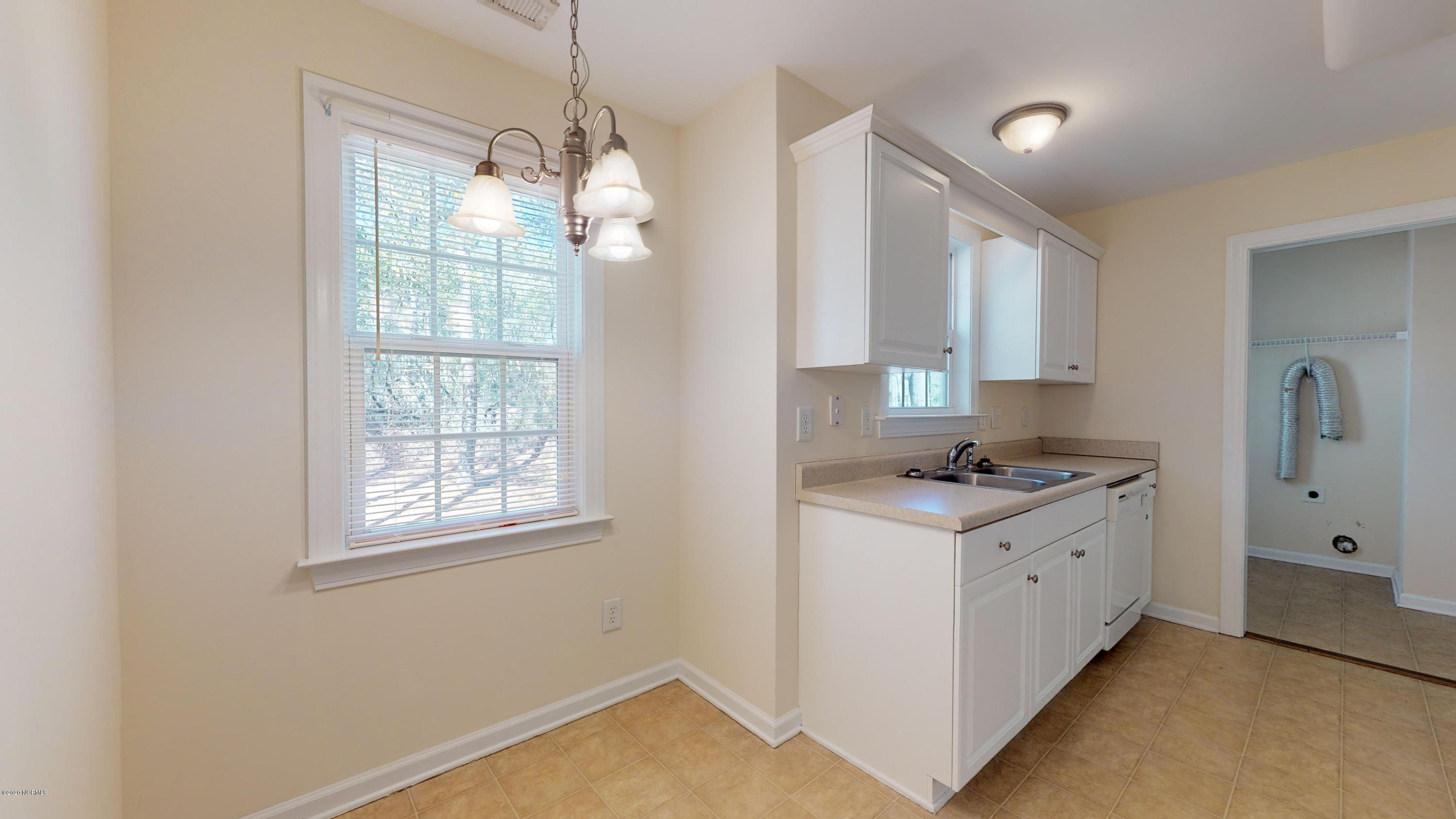 468 Bogue Loop Road Bogue, NC 28570 - Photo 32 of 46 468 Bouge Loop-38