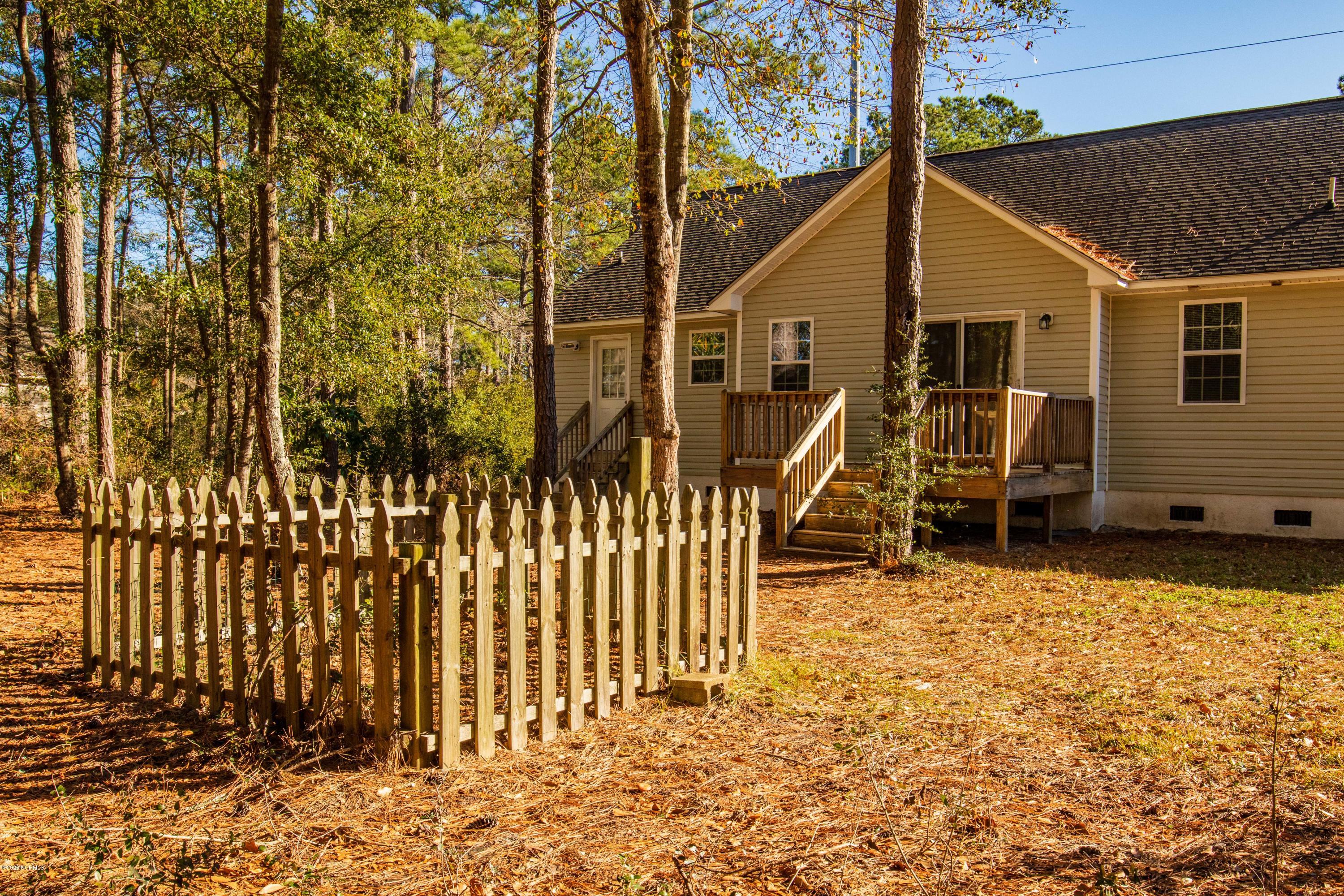 468 Bogue Loop Road Bogue, NC 28570 - Photo 5 of 46 468 Bouge Loop-5
