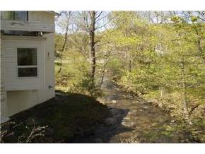 10670 S Road Woodstock, VT 05071 - Photo 2 of 9