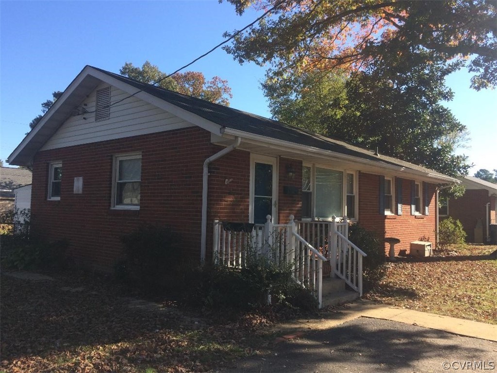 312 Beulah Road Sandston, VA 23150 - Photo 2 of 13 Gallery Image 2
