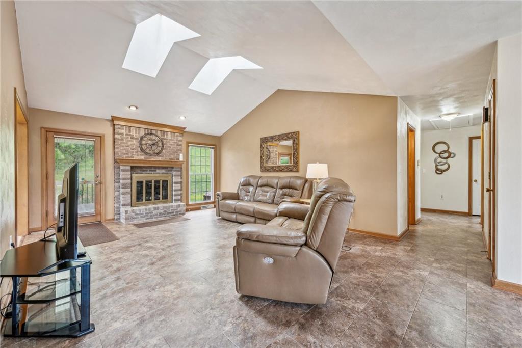 28 Meadowridge Road Harrison City, PA 15636 - Photo 4 of 29 Gallery Image 4