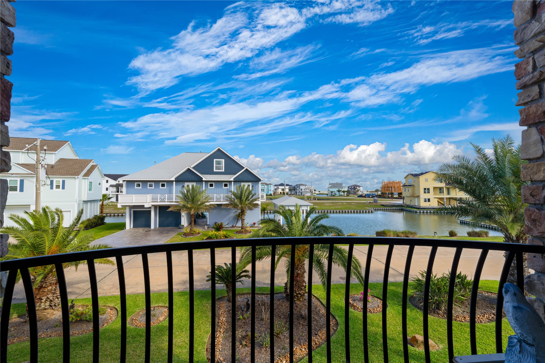 8 Loggerhead Hitchcock, TX 77563 - Photo 15 of 25 a view of a street from a balcony