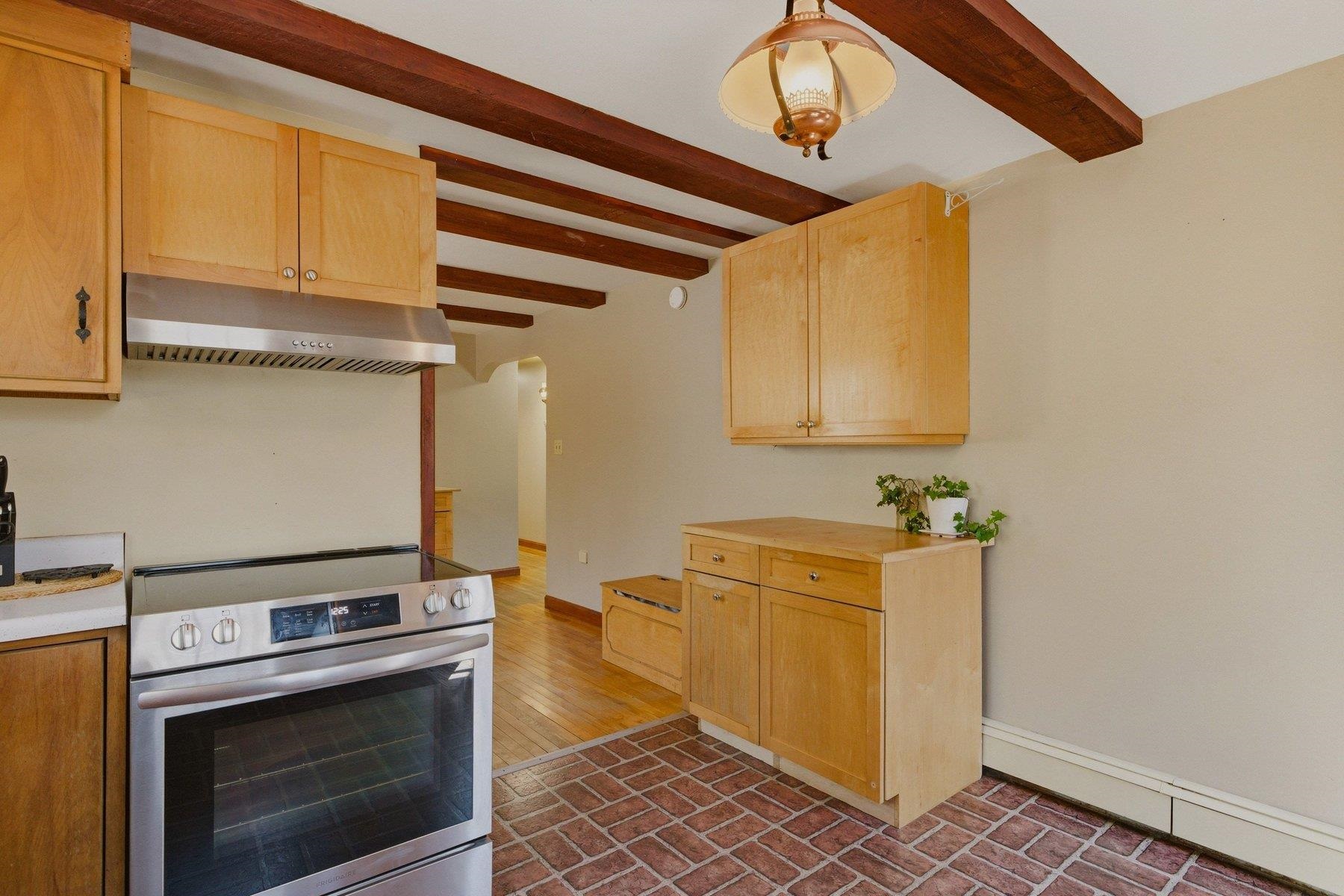 161 Beech Ridge Road Eliot, ME 03903 - Photo 6 of 37