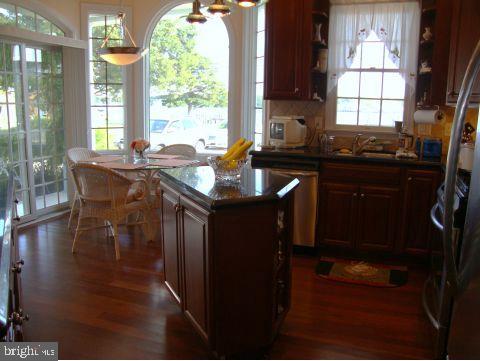135 Harbor Inn Road Bayville, NJ 08721 - Photo 6 of 12 Gallery Image 6