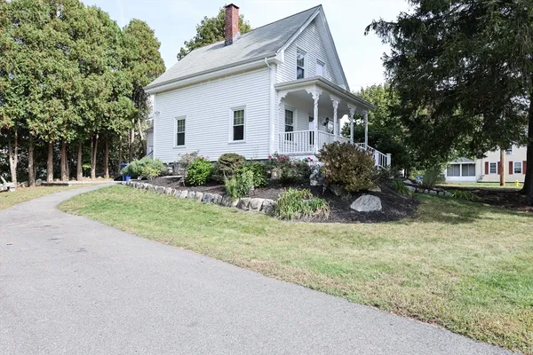 $3,250 | 50 Front Street, Unit 50, Braintree, MA 02184