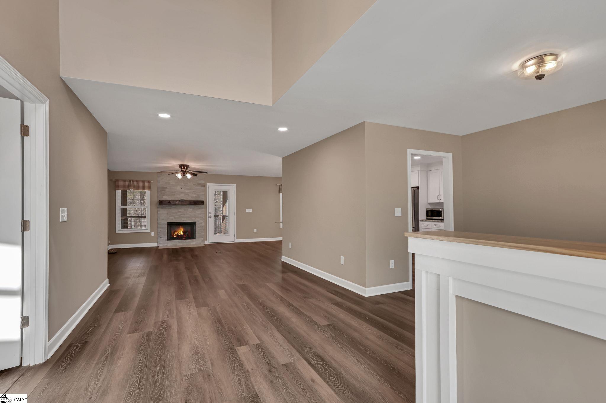 533 Stokes Drive Seneca, SC 29672 - Photo 4 of 43