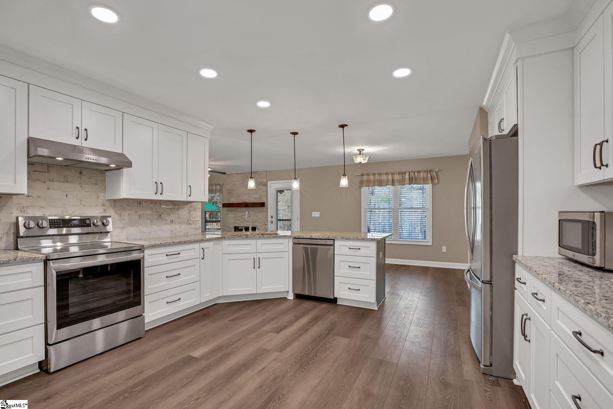 533 Stokes Drive Seneca, SC 29672 - Photo 5 of 43