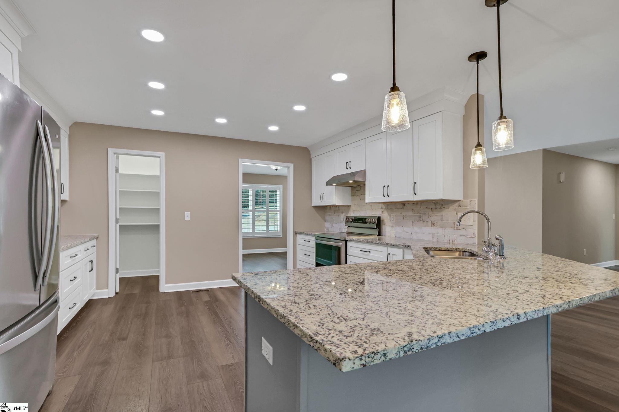 533 Stokes Drive Seneca, SC 29672 - Photo 6 of 43