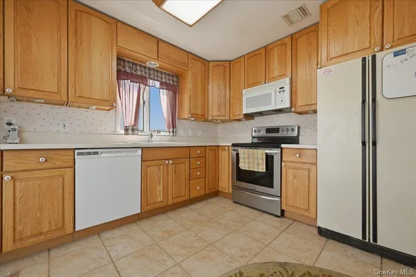 $799,000 | 955 South Long Beach Avenue, Freeport, NY 11520