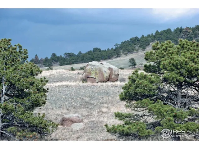 a view of a outdoor space