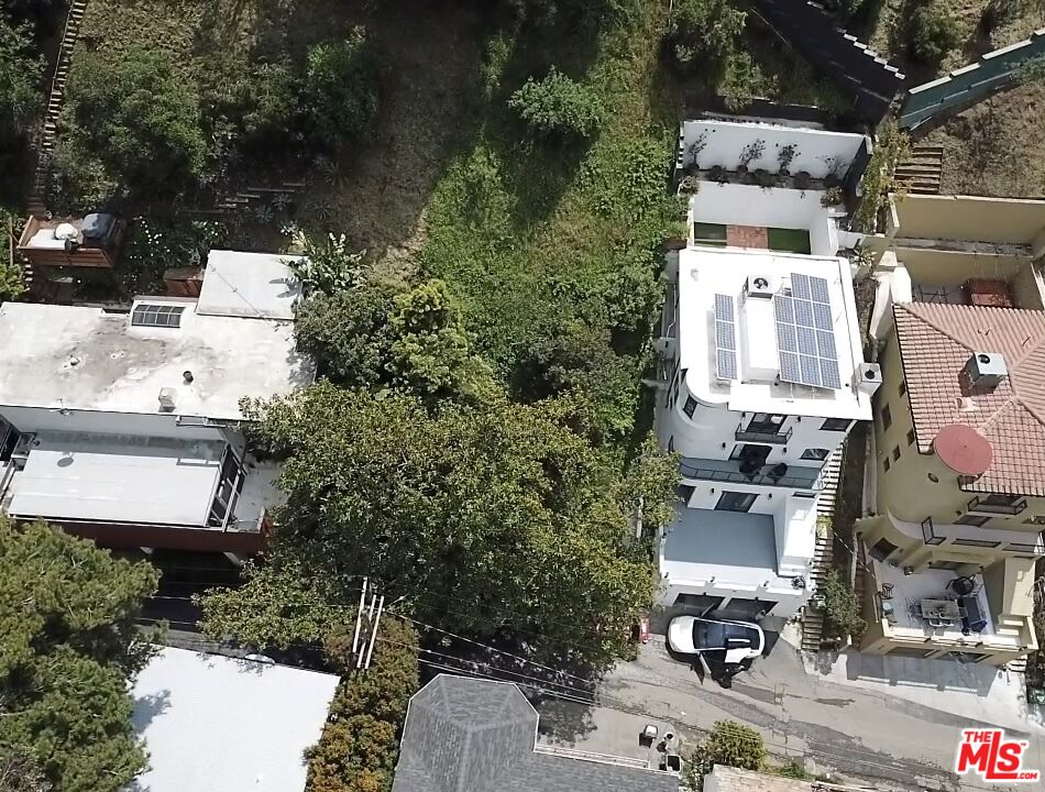 9836 Portola Drive, Beverly Hills, CA 90210 Compass