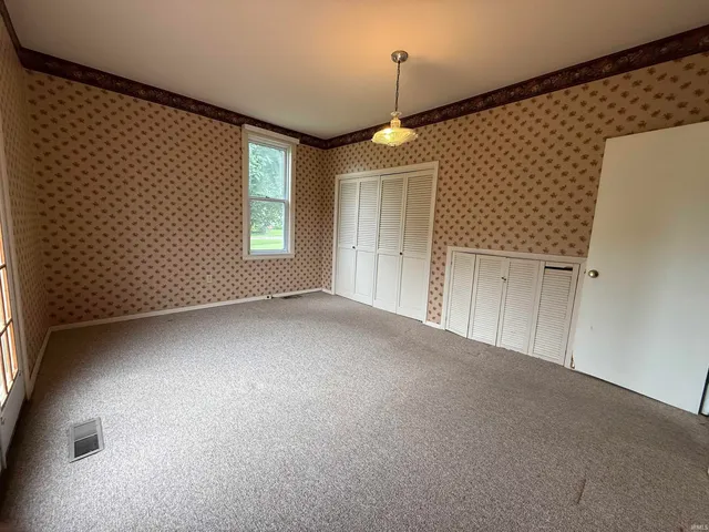 $209,700 | 101 West Ohio Street, Holland, IN 47541